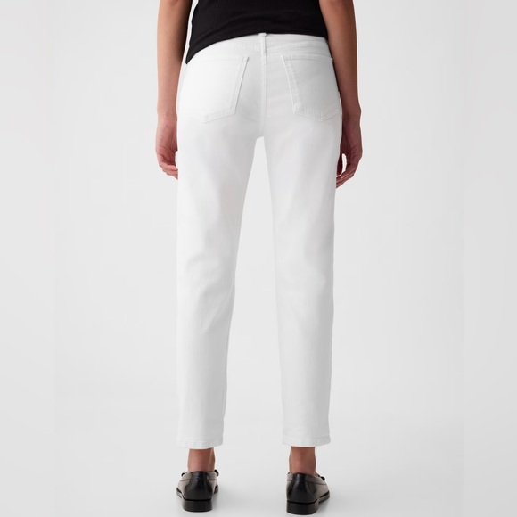 GAP Mid Rise Girlfriend Jeans, White, Size 26 / 2 Regular | Retail $80 #725278 - Picture 3 of 16